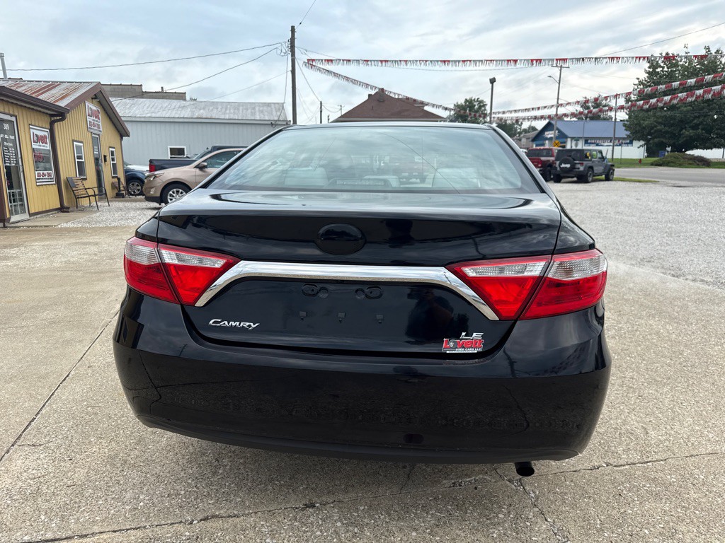 2017 Toyota Camry Image 6