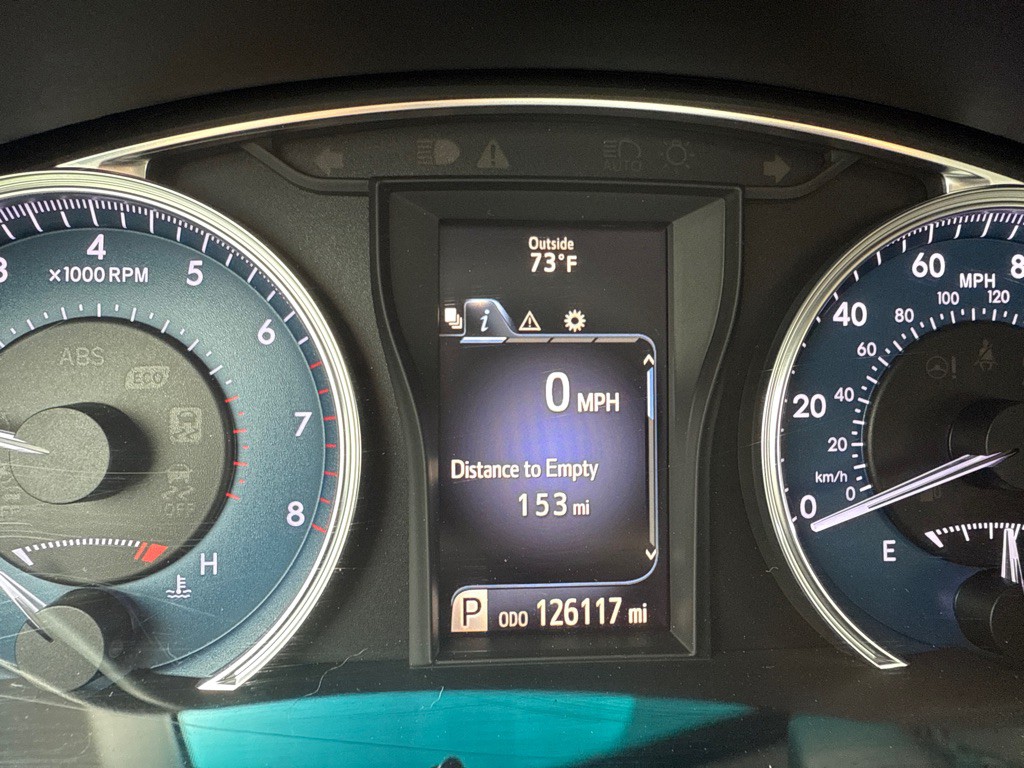 2017 Toyota Camry Image 12
