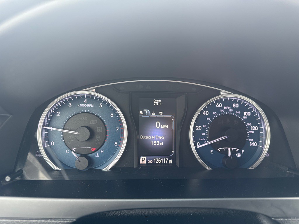 2017 Toyota Camry Image 13
