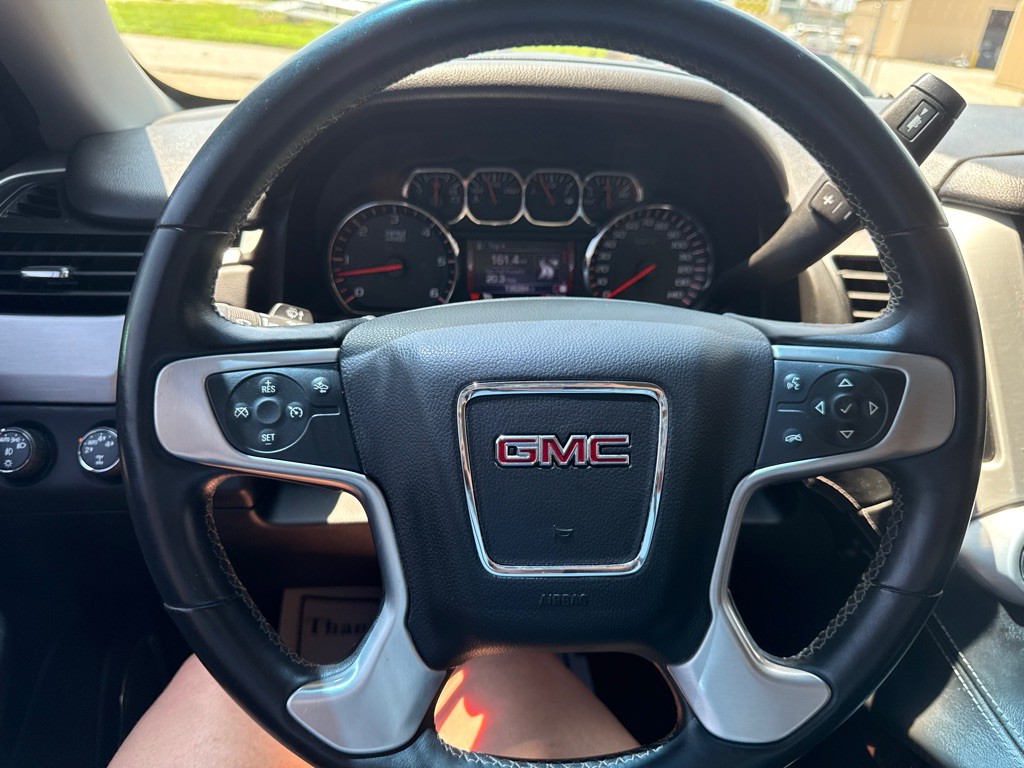 2015 GMC Yukon Image 16