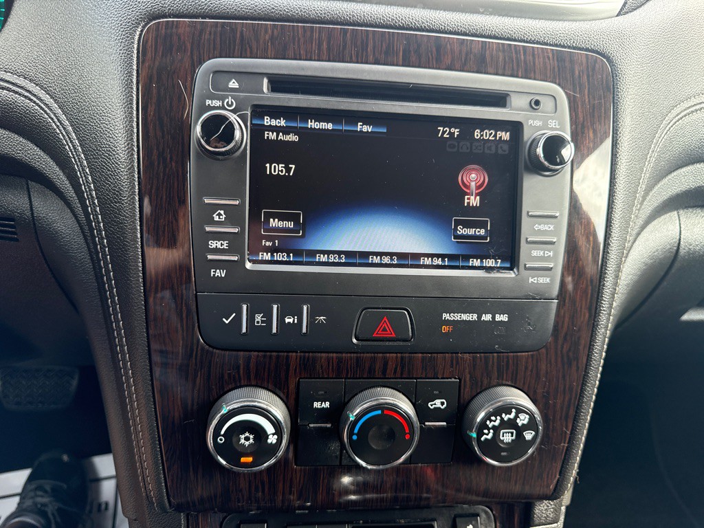 2017 Chevrolet Traverse Image 17