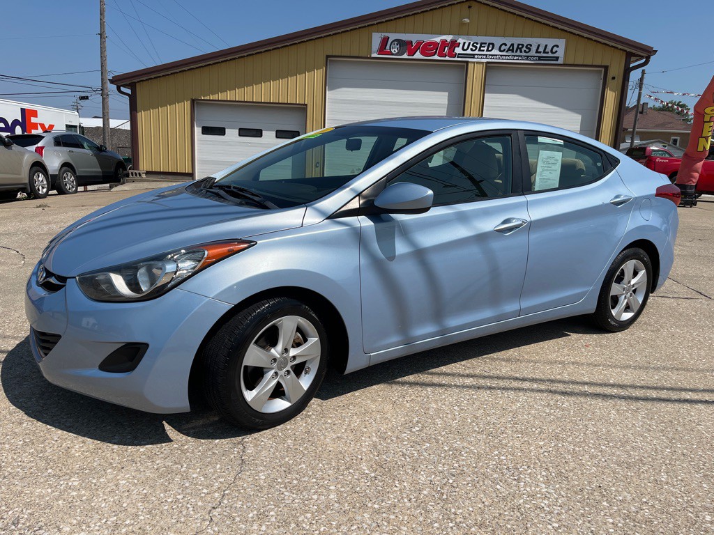 2011 Hyundai Elantra Image 1
