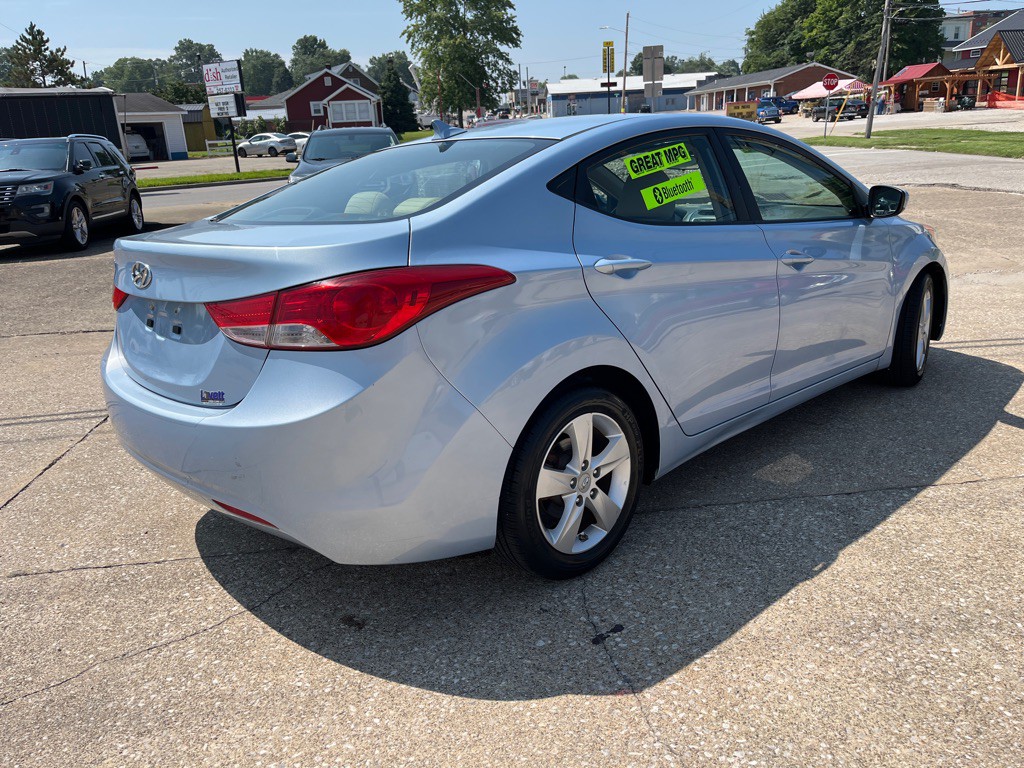 2011 Hyundai Elantra Image 5
