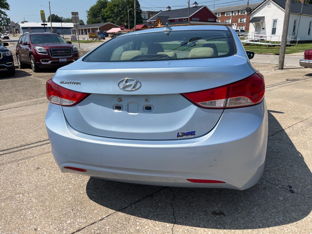 2011 Hyundai Elantra Image 6