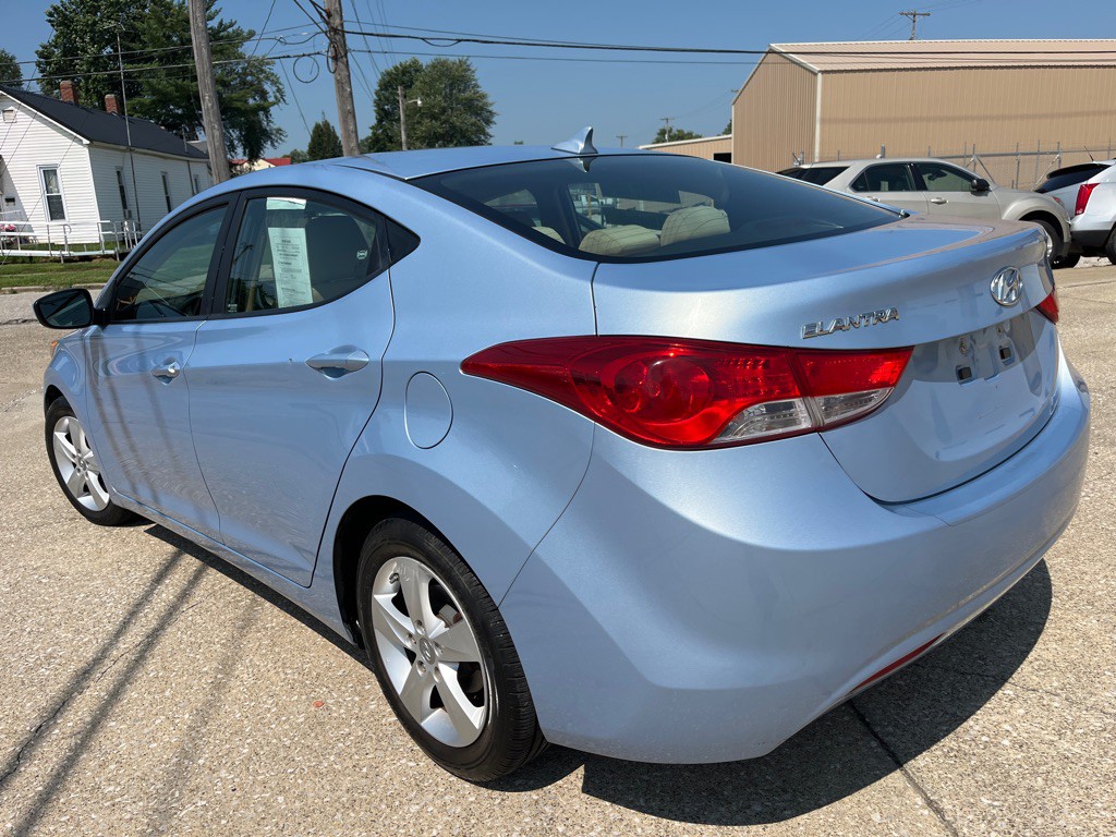 2011 Hyundai Elantra Image 7