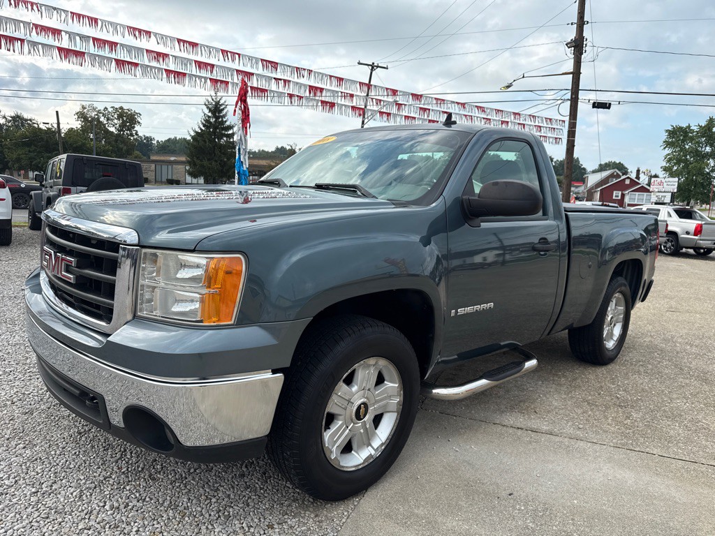 2008 GMC Sierra Image 1