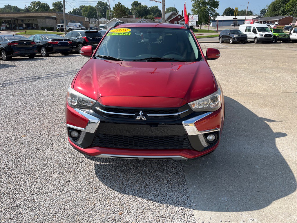 2018 Mitsubishi Outlander Image 2