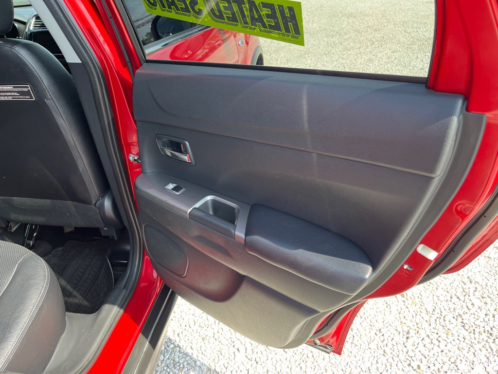 2018 Mitsubishi Outlander Image 11