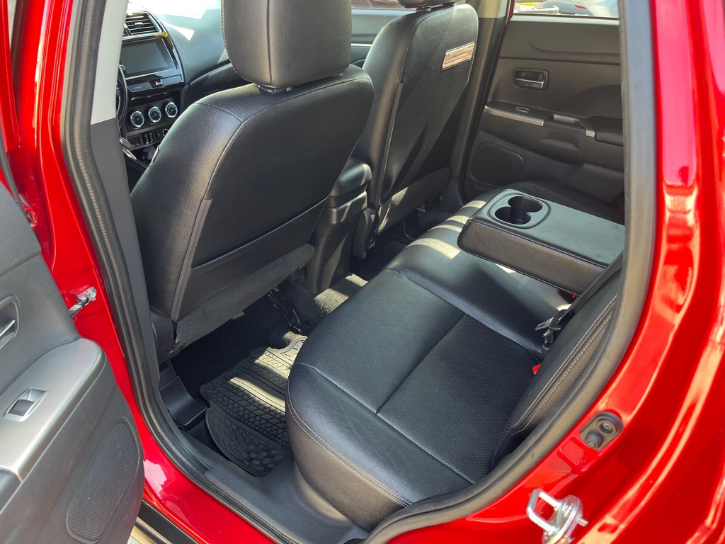 2018 Mitsubishi Outlander Image 15