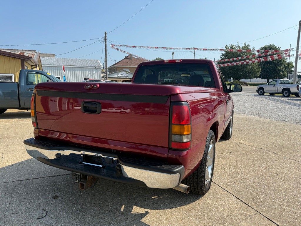 2005 GMC Sierra Image 10