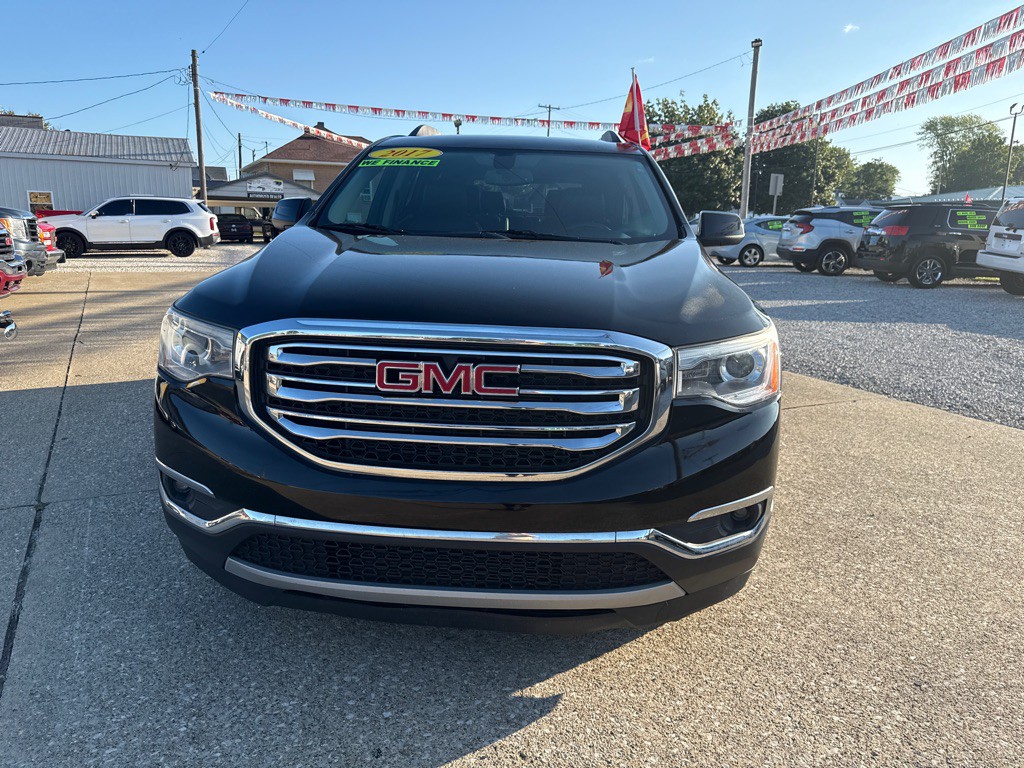 2017 GMC Acadia Image 2