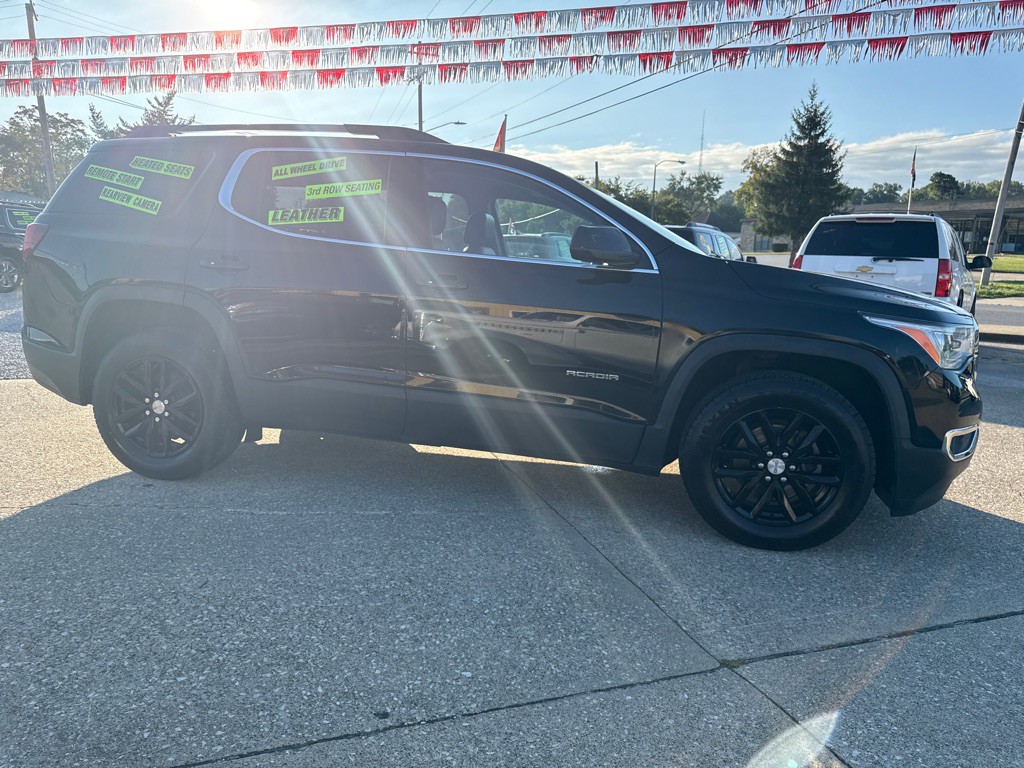 2017 GMC Acadia Image 4