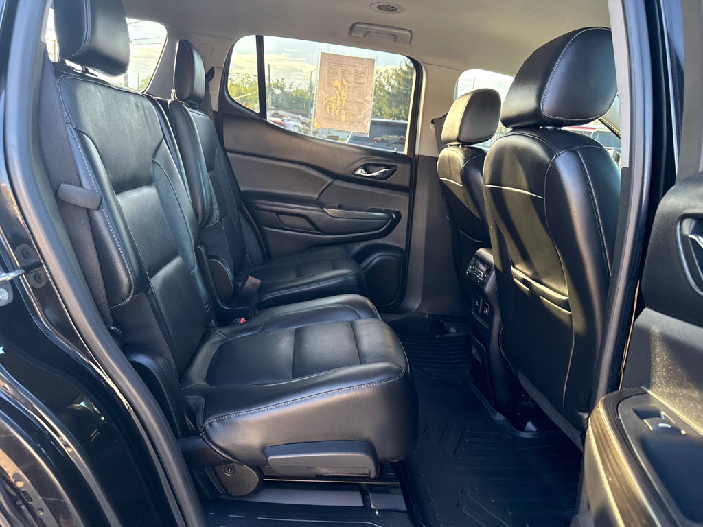 2017 GMC Acadia Image 11