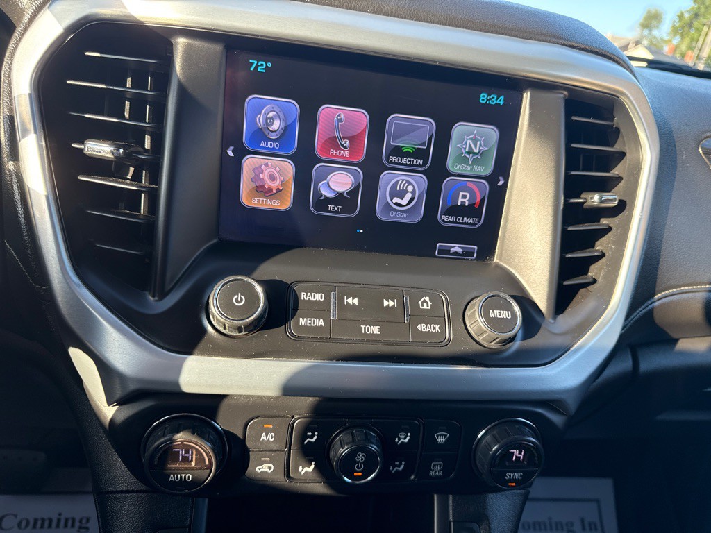 2017 GMC Acadia Image 16