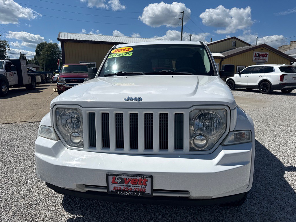 2012 Jeep Liberty Image 2