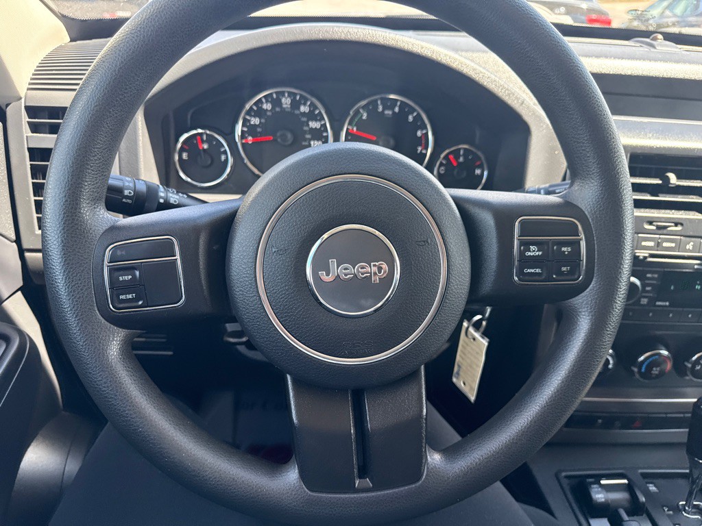 2012 Jeep Liberty Image 17