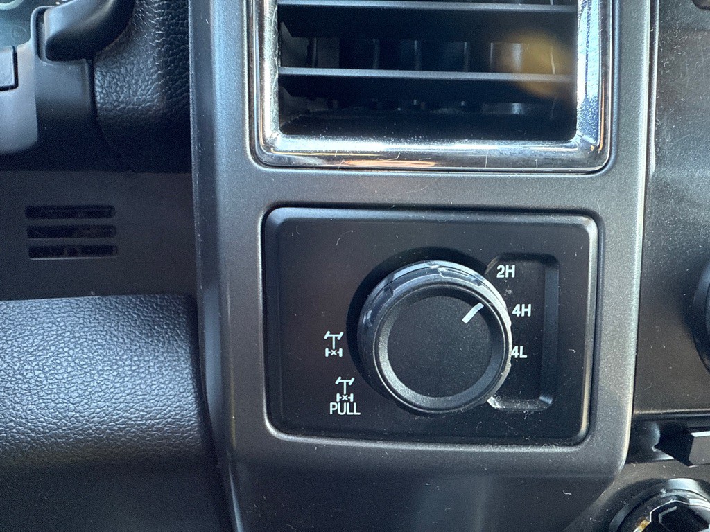 2015 Ford F-150 Image 18