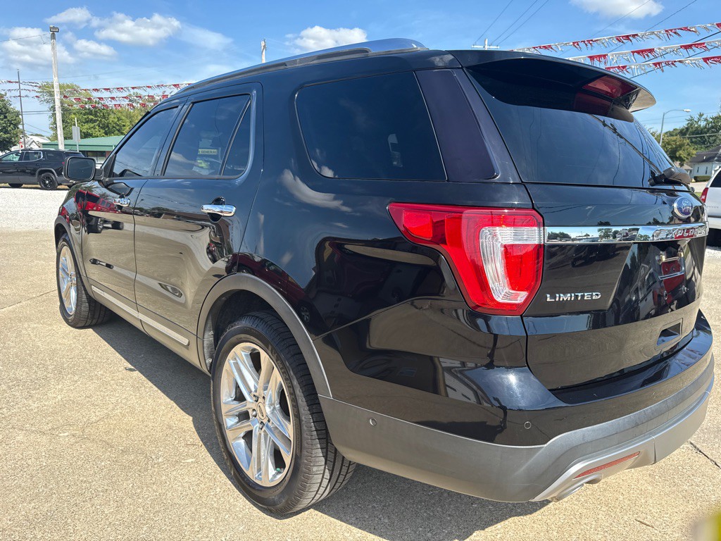 2016 Ford Explorer Image 7