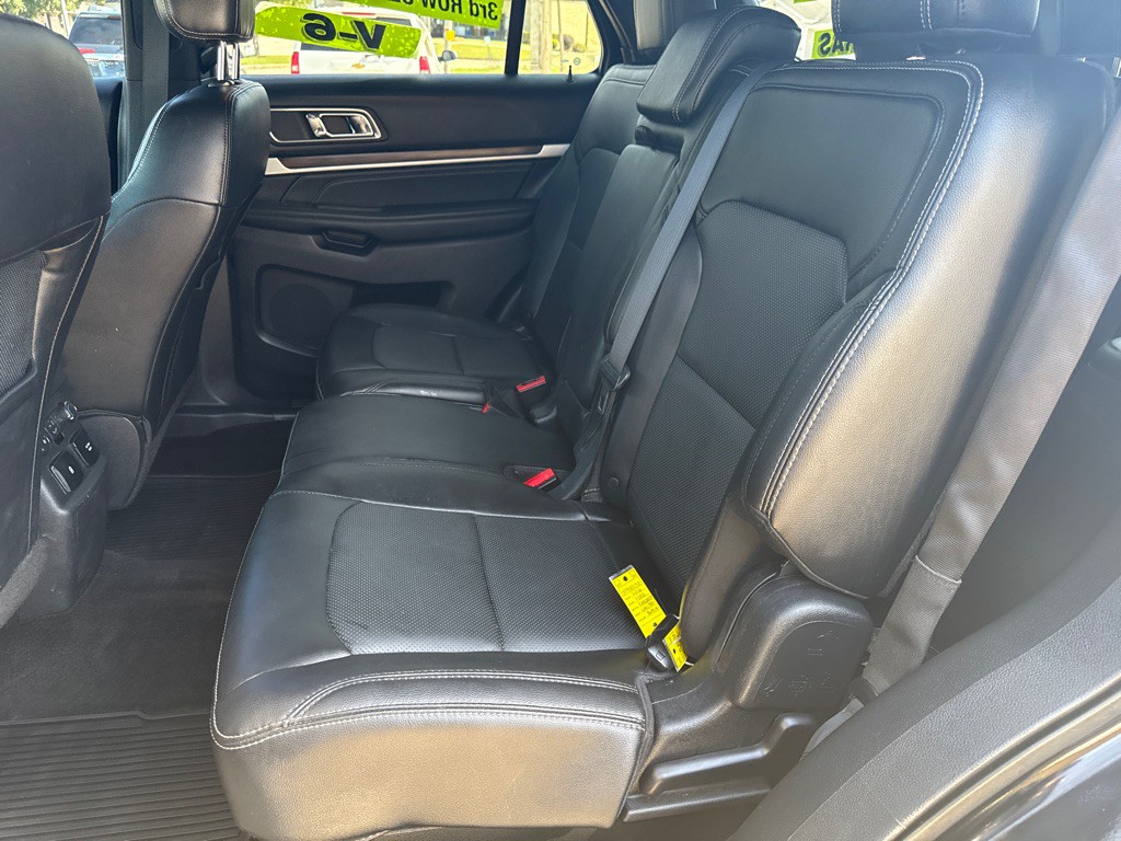 2016 Ford Explorer Image 10