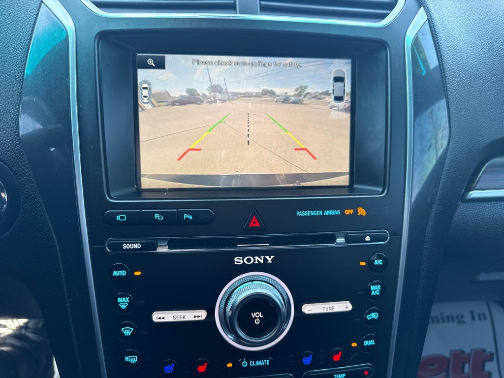 2016 Ford Explorer Image 16
