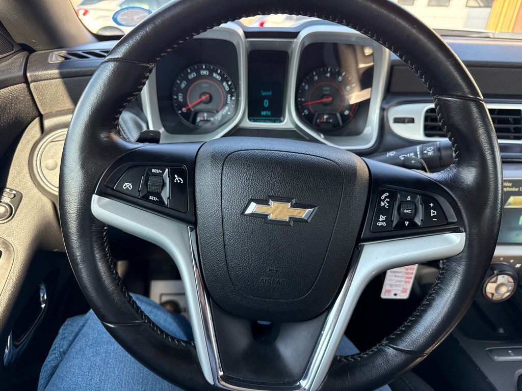 2015 Chevrolet Camaro Image 17