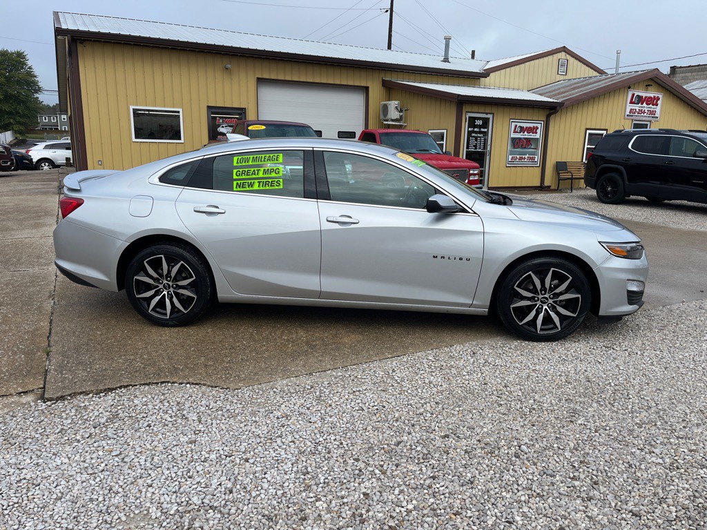 2020 Chevrolet Malibu Image 4