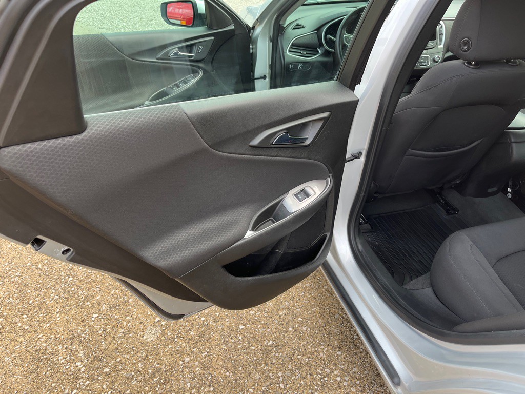 2020 Chevrolet Malibu Image 12
