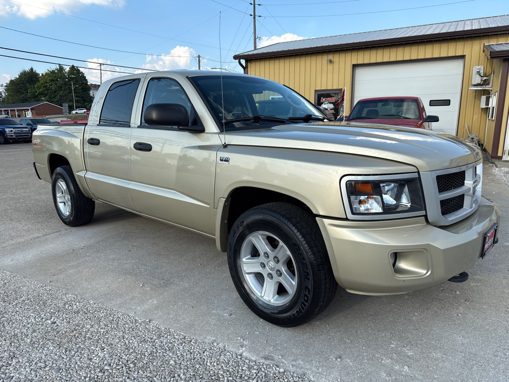 2011 Dodge Dakota Image 3