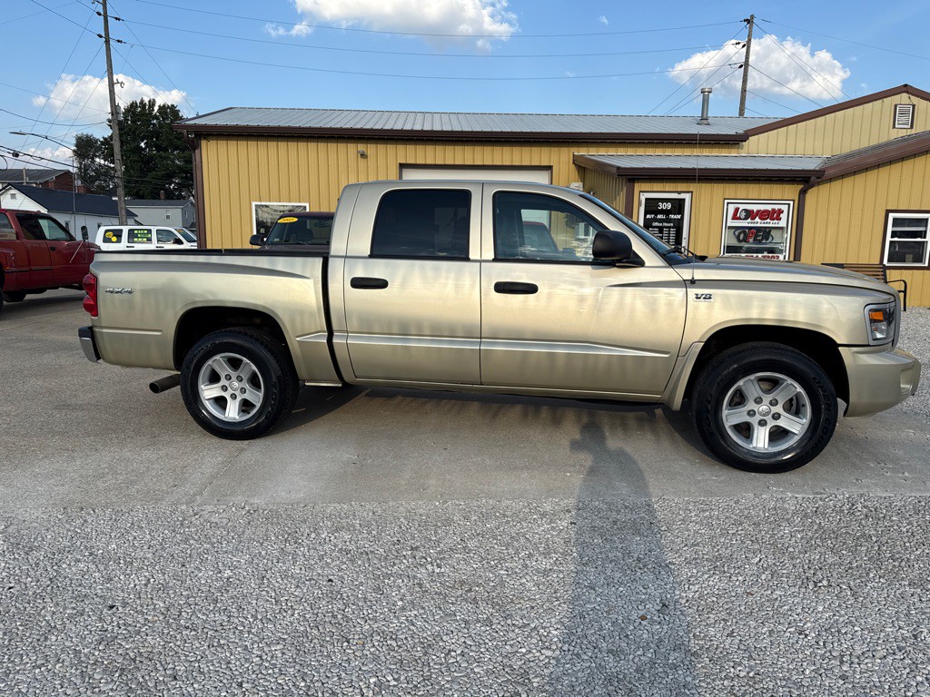 2011 Dodge Dakota Image 4