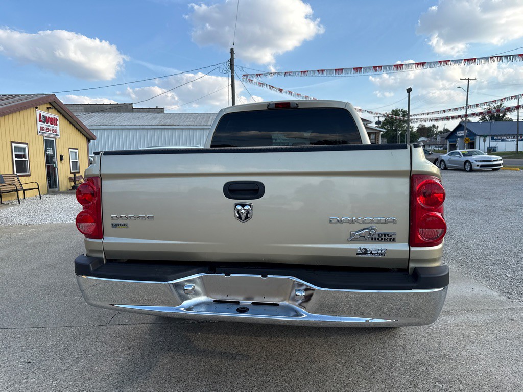 2011 Dodge Dakota Image 6