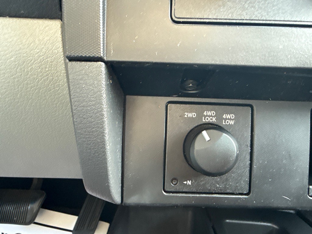 2011 Dodge Dakota Image 19
