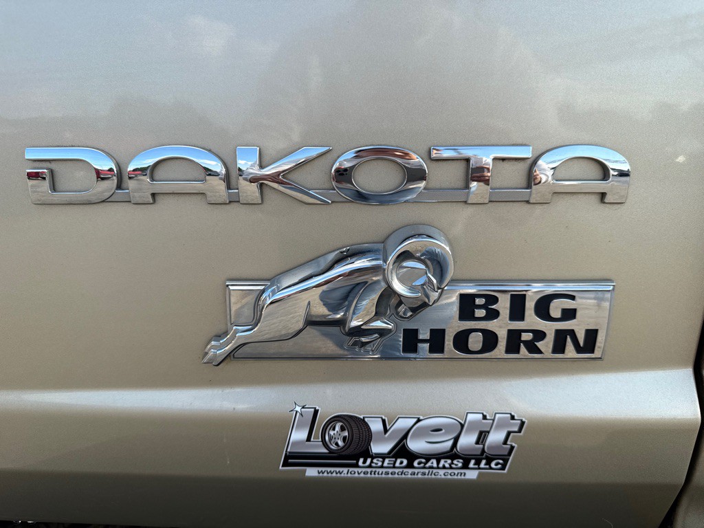 2011 Dodge Dakota Image 22