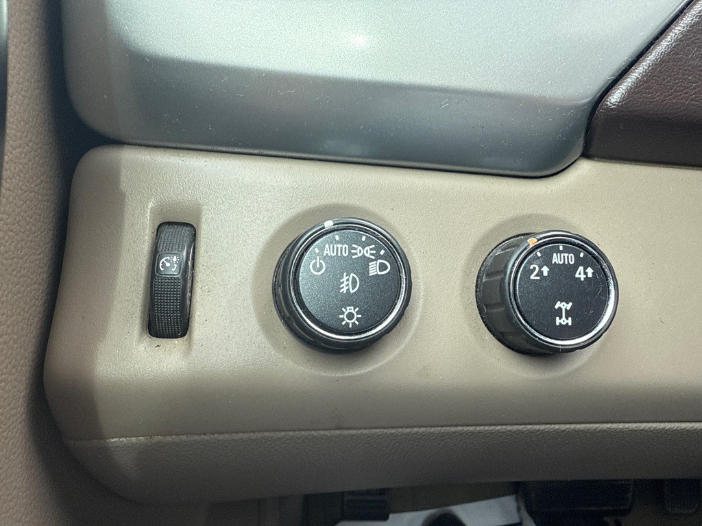 2015 Chevrolet Tahoe Image 23