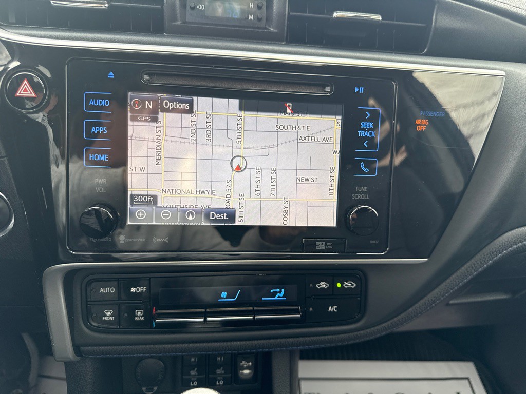 2018 Toyota Corolla Image 18