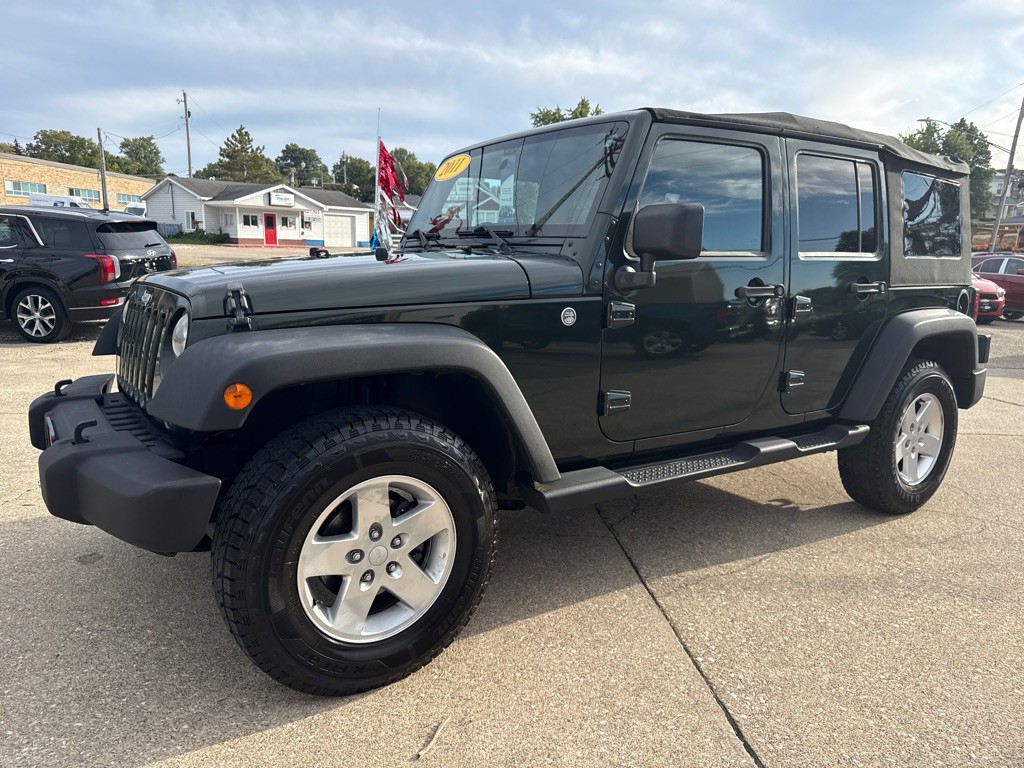 2011 Jeep Wrangler Unlimited Image 1