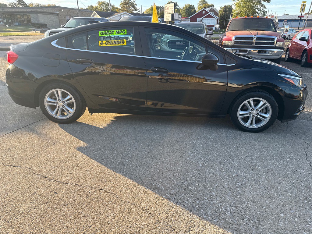 2016 Chevrolet Cruze Image 4