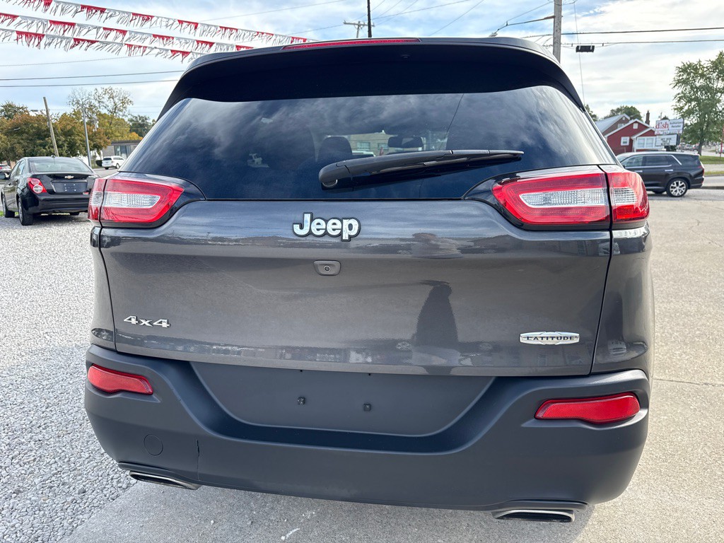 2017 Jeep Cherokee Image 6