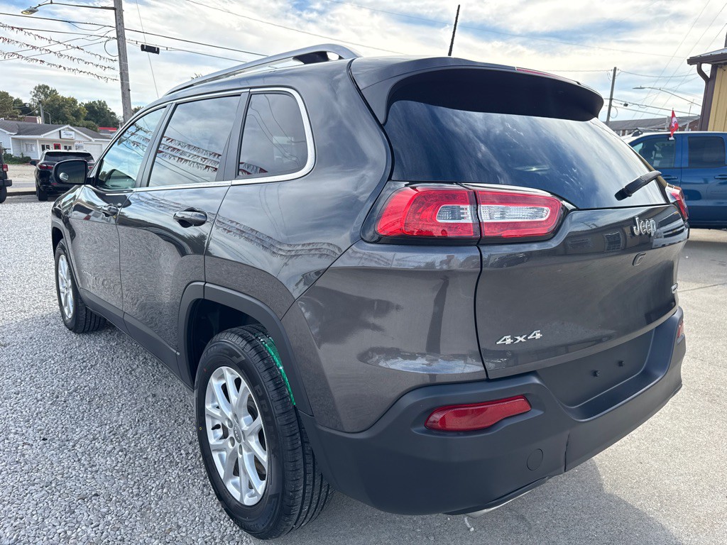 2017 Jeep Cherokee Image 7