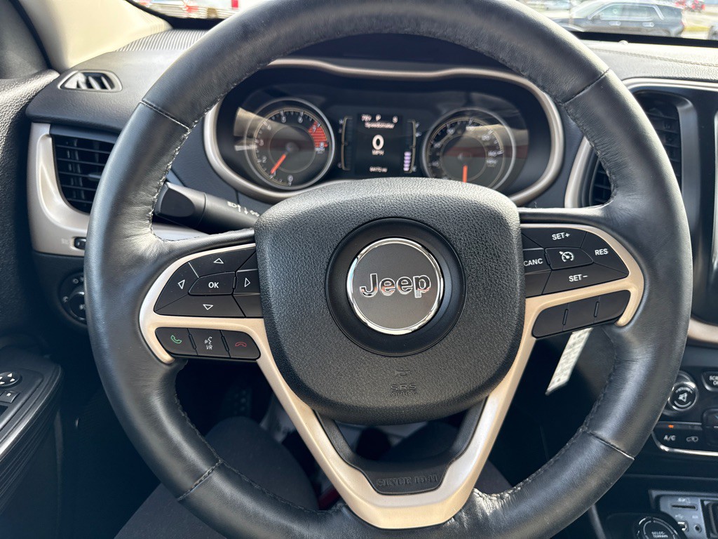 2017 Jeep Cherokee Image 15