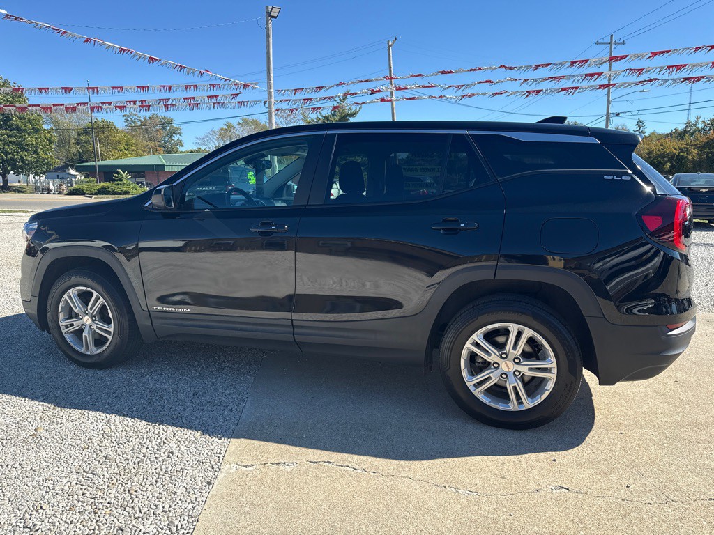 2022 GMC Terrain Image 8