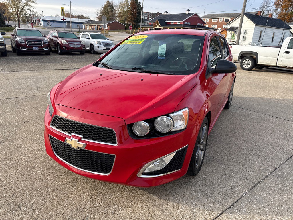 2013 Chevrolet Sonic Image 2