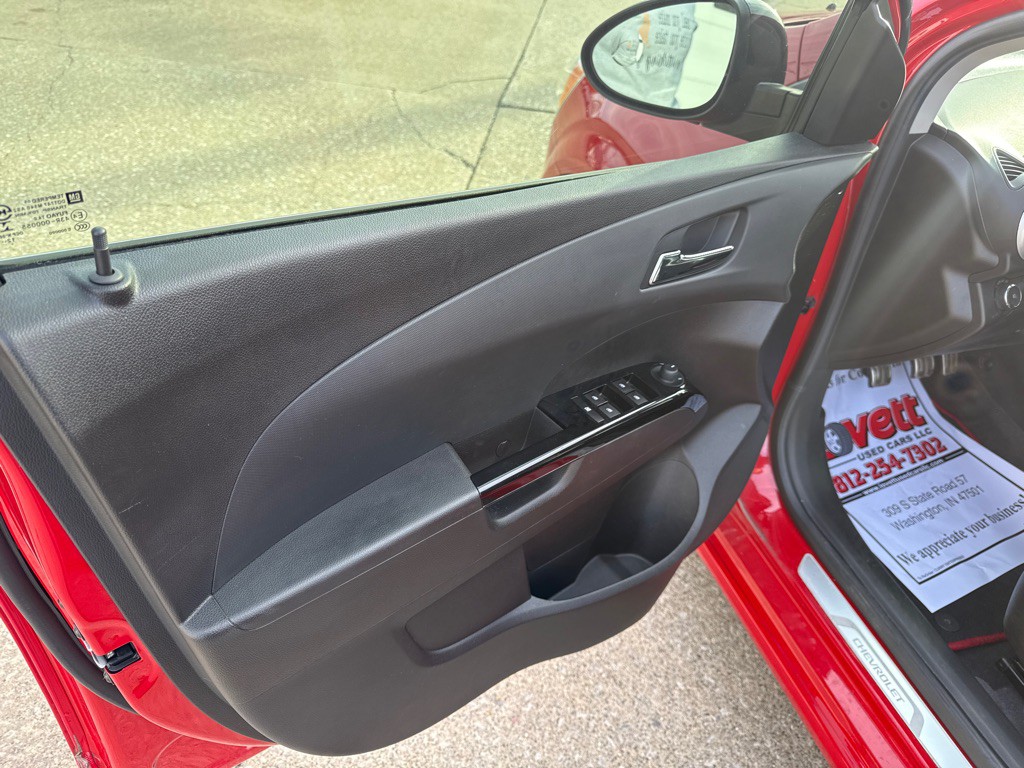 2013 Chevrolet Sonic Image 12