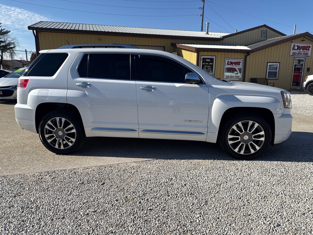 2017 GMC Terrain Image 4
