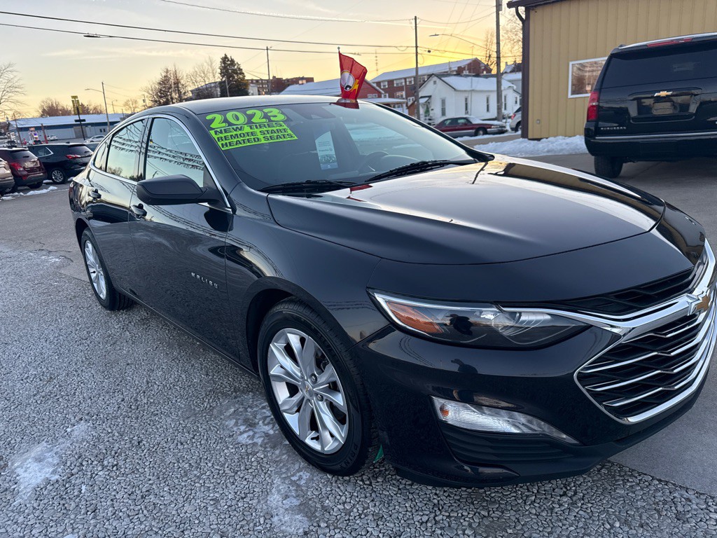 2023 Chevrolet Malibu Image 3