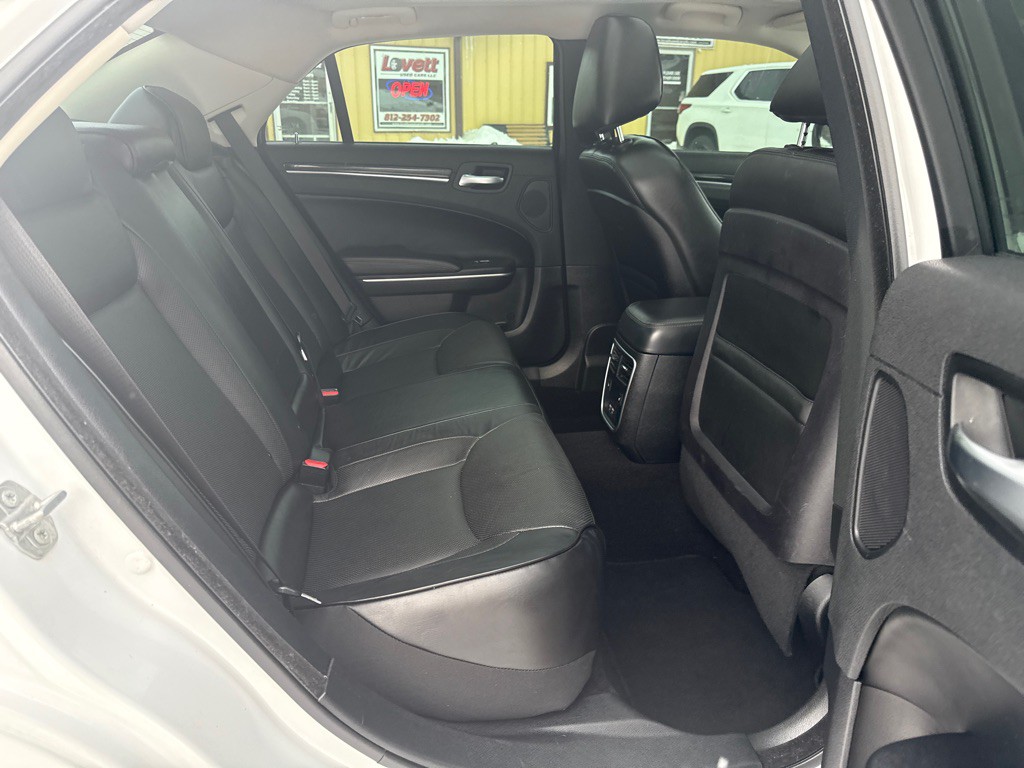 2019 Chrysler 300 Image 10