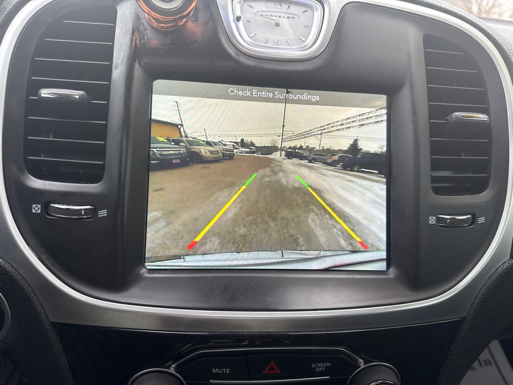 2019 Chrysler 300 Image 19