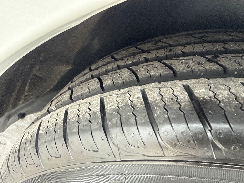 2019 Chrysler 300 Image 25