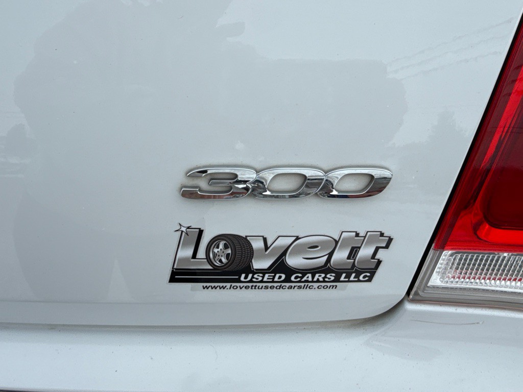 2019 Chrysler 300 Image 27