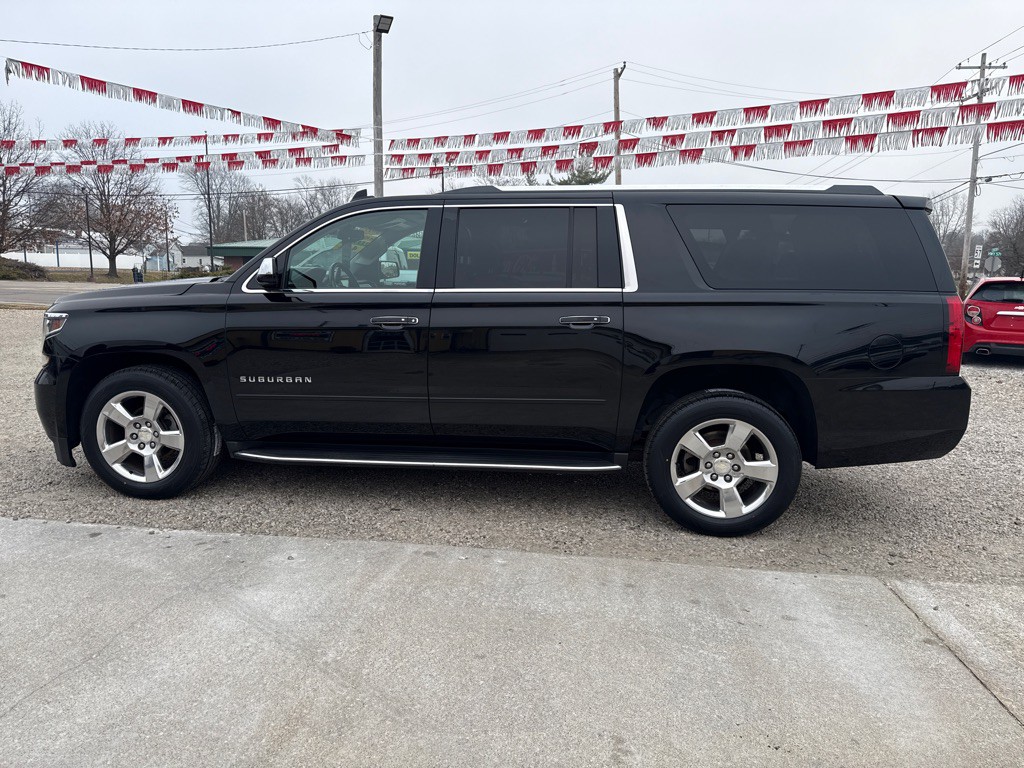 2017 Chevrolet Suburban Image 8