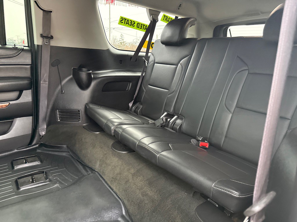 2017 Chevrolet Suburban Image 11